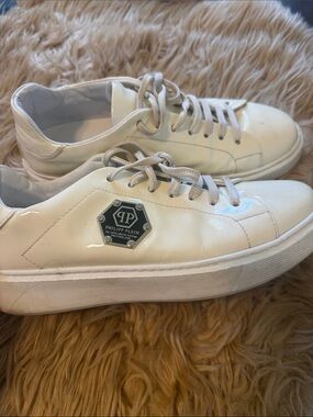Philipp Plein Cream Patent Leather Platform Sneakers with Hex Logo